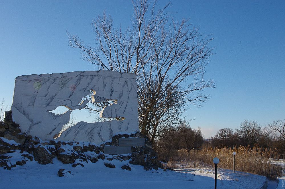 Памятник разбонику Алиму.jpg